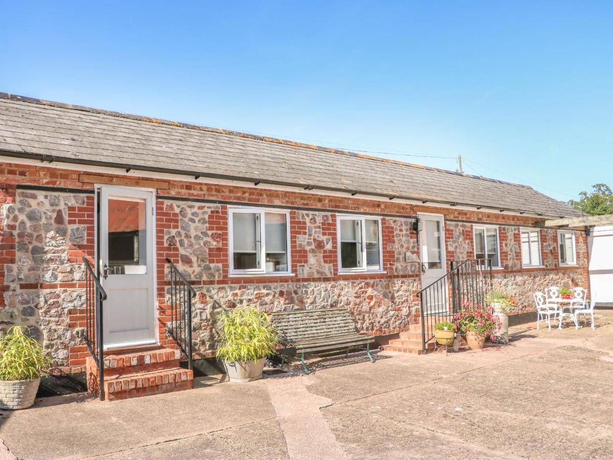 The Milk Shed Villa Plymtree Exterior photo